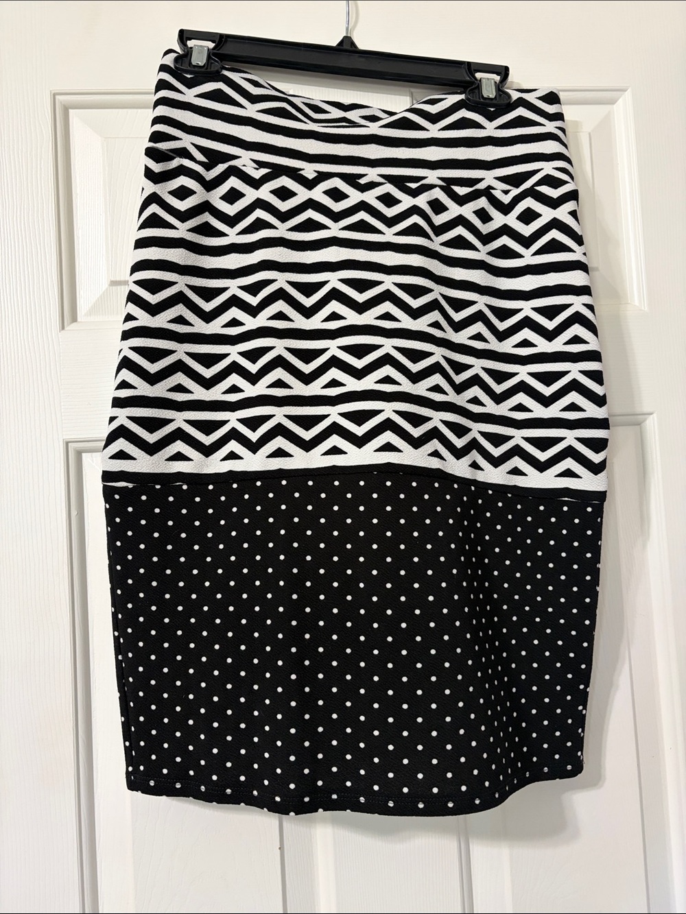 LuLaRoe Black and White Geometric & Polka Dot Cassie Pencil Skirt